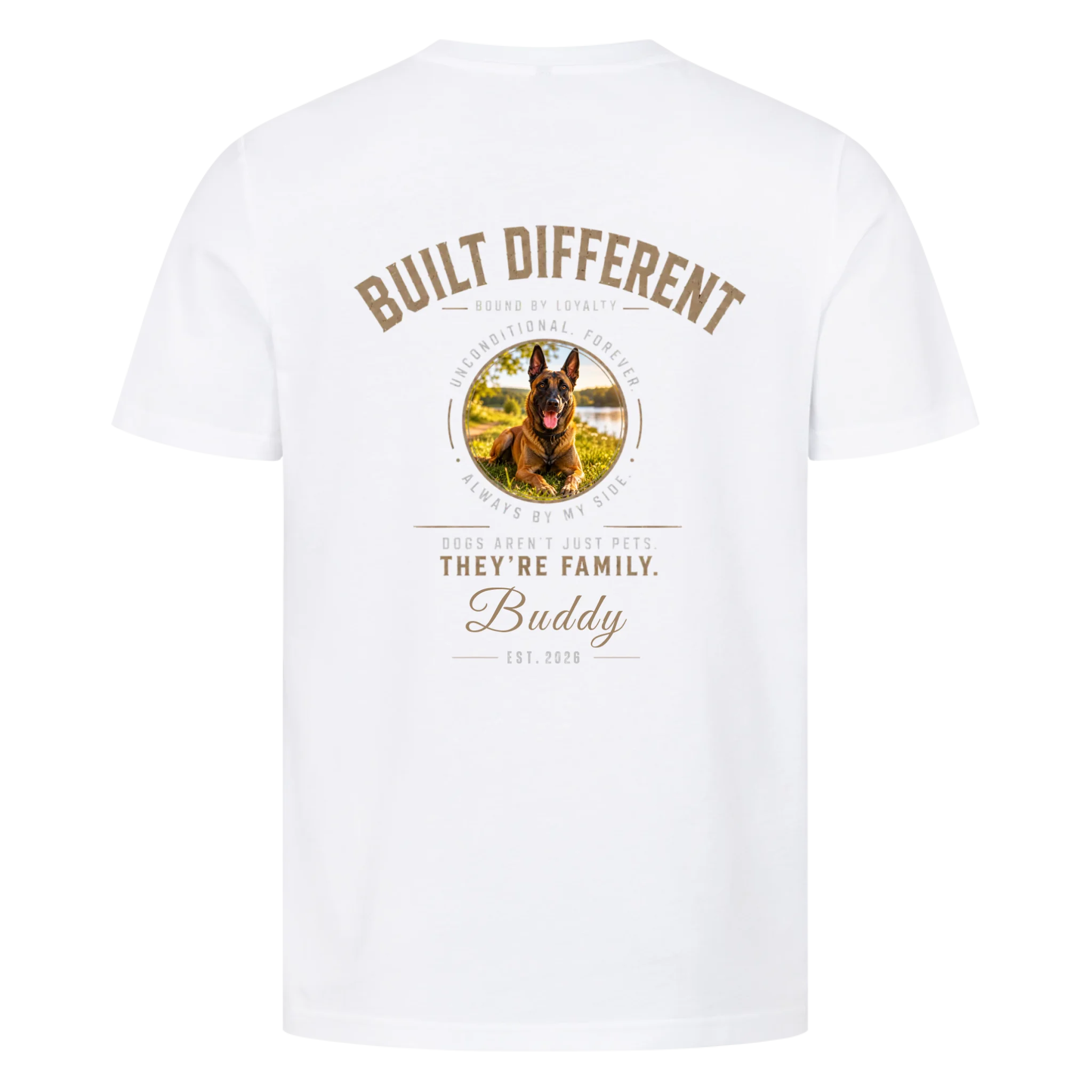 BUILT DIFFERENT - personalisierbares Premium T-Shirt
