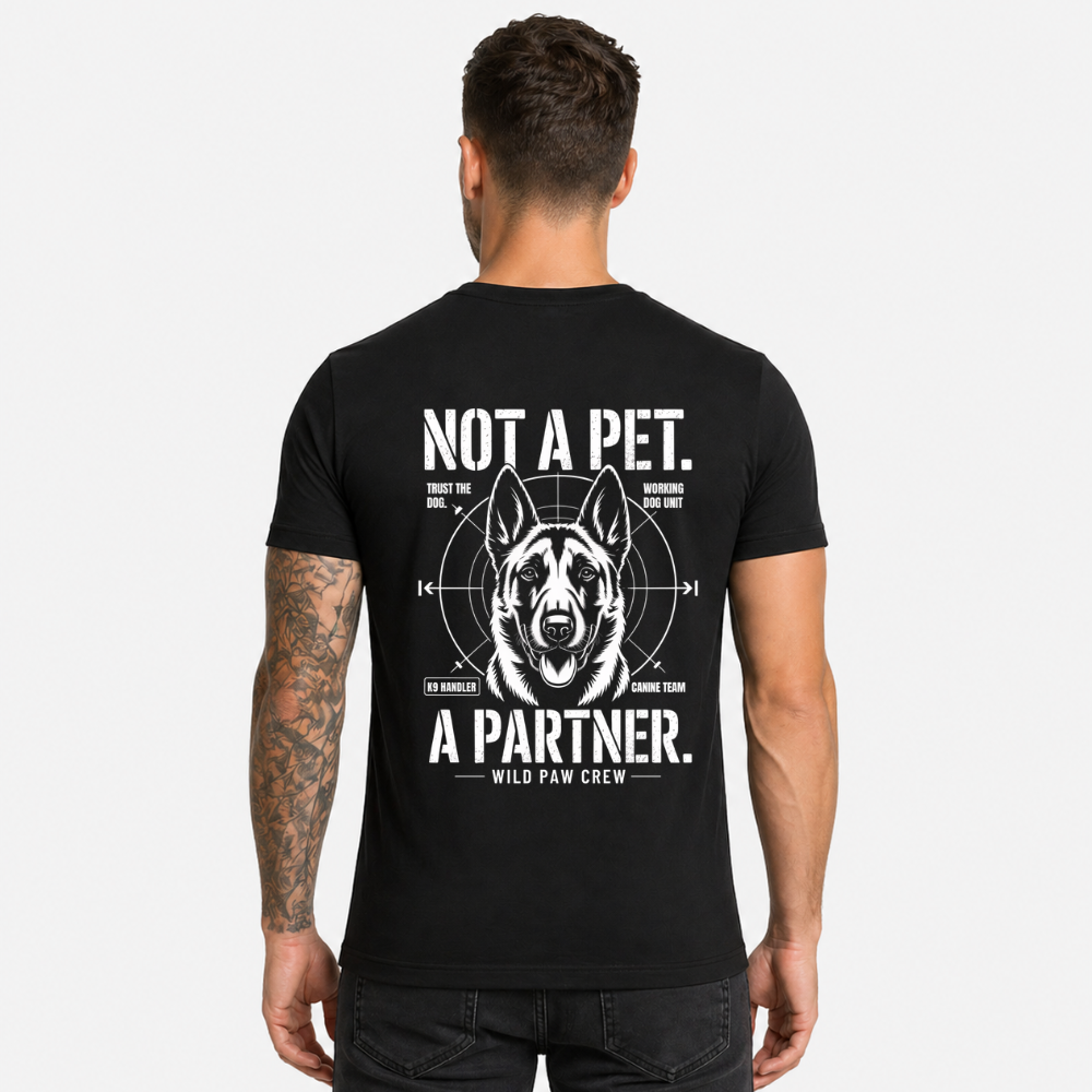 NOT A PET. A PARTNER. - Premium T-Shirt
